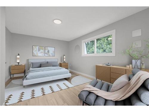 109-11 Harrisford Street, Hamilton, ON - Indoor Photo Showing Bedroom