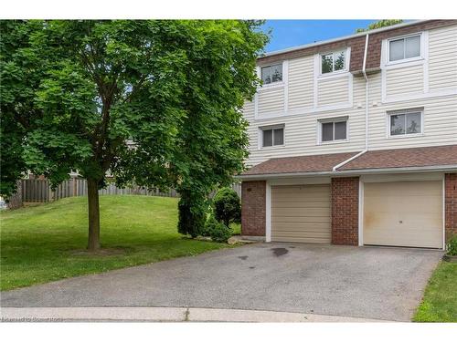 109-11 Harrisford Street, Hamilton, ON - Outdoor