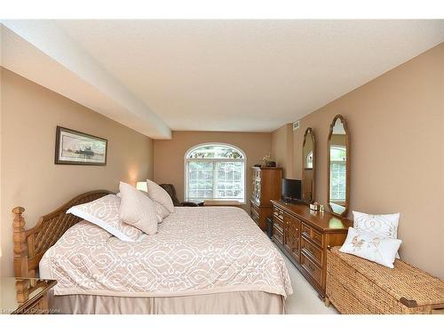 C205-216 Plains Road W, Burlington, ON - Indoor Photo Showing Bedroom