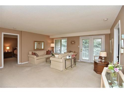 C205-216 Plains Road W, Burlington, ON - Indoor Photo Showing Living Room