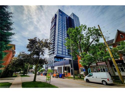 706-370 Martha Street, Burlington, ON - Outdoor With Facade