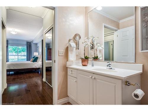 106-2085 Amherst Heights Drive, Burlington, ON - Indoor Photo Showing Bathroom