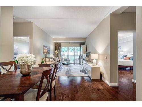 106-2085 Amherst Heights Drive, Burlington, ON - Indoor Photo Showing Dining Room