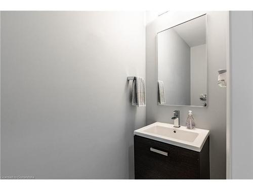 8445 Sweet Chestnut Drive, Niagara Falls, ON - Indoor Photo Showing Bathroom