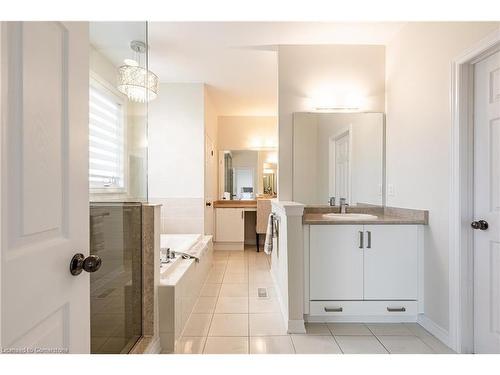 8445 Sweet Chestnut Drive, Niagara Falls, ON - Indoor Photo Showing Bathroom