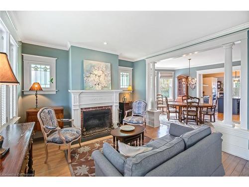 368 Queen Street, Niagara-On-The-Lake, ON - Indoor Photo Showing Living Room With Fireplace