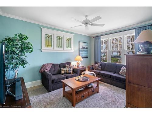 368 Queen Street, Niagara-On-The-Lake, ON - Indoor Photo Showing Living Room