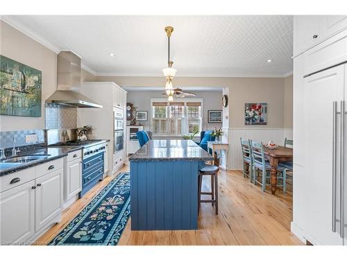 368 Queen Street, Niagara-On-The-Lake, ON - Indoor Photo Showing Kitchen