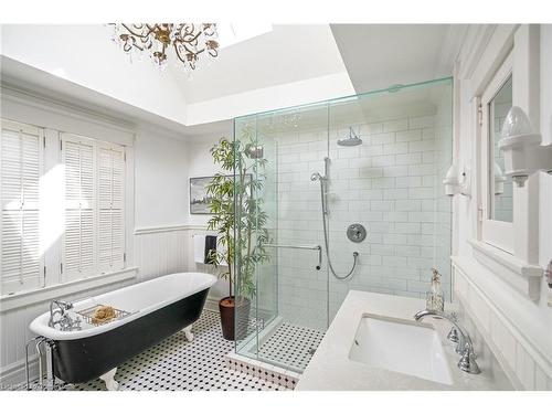 368 Queen Street, Niagara-On-The-Lake, ON - Indoor Photo Showing Bathroom