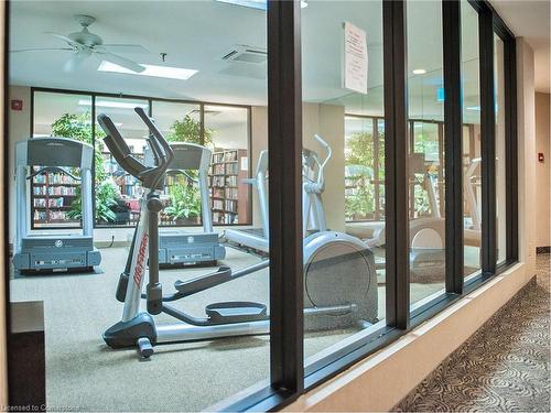 330-25 Bamburgh Circle, Toronto, ON - Indoor Photo Showing Gym Room