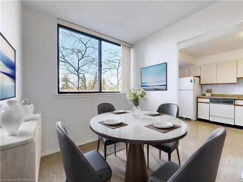 330-25 Bamburgh Circle, Toronto, ON - Indoor Photo Showing Dining Room