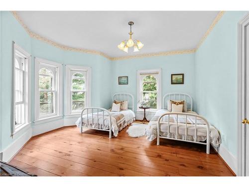 1689 2Nd Concession Road W, Lynden, ON - Indoor Photo Showing Bedroom