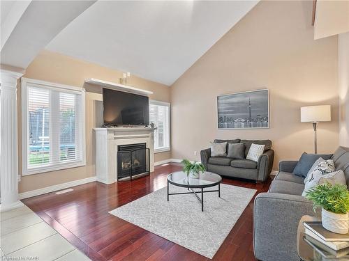 52 Arrowhead Drive, Hamilton, ON - Indoor Photo Showing Living Room With Fireplace