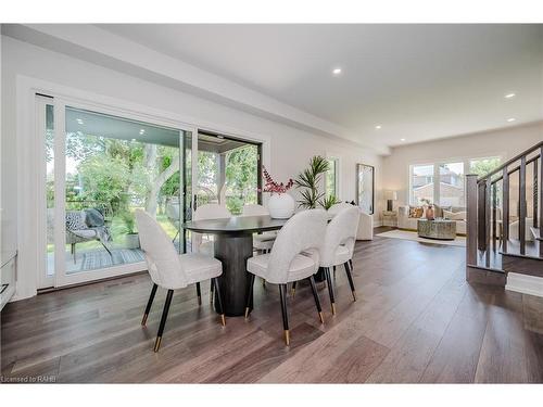 2423 Raymore Drive, Burlington, ON - Indoor Photo Showing Dining Room