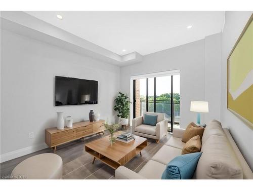 509-30 Hamilton Street, Hamilton, ON - Indoor Photo Showing Living Room