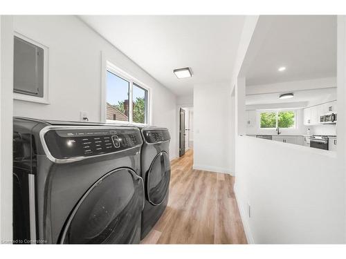 15 Pine Street, Hamilton, ON - Indoor Photo Showing Laundry Room