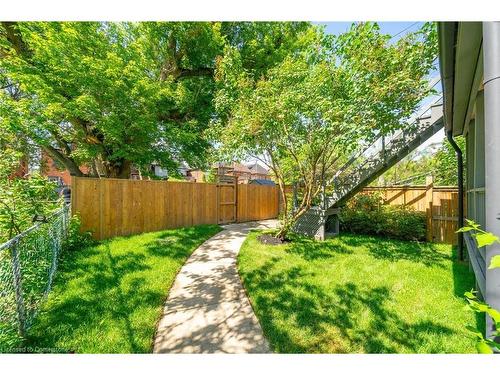 15 Pine Street, Hamilton, ON - Outdoor With Backyard