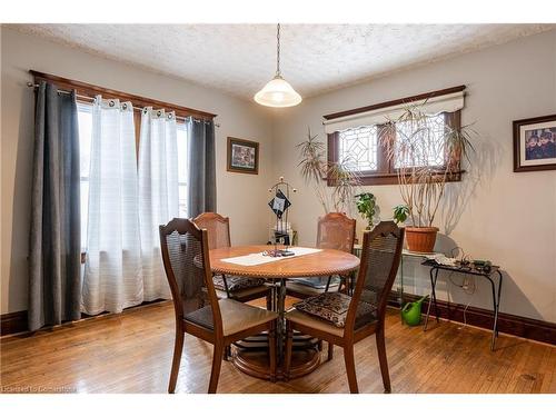 5424 Second Avenue, Niagara Falls, ON - Indoor Photo Showing Dining Room