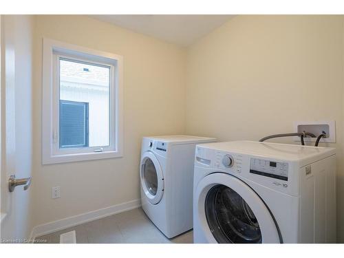 27 Aviron Crescent, Welland, ON - Indoor Photo Showing Laundry Room