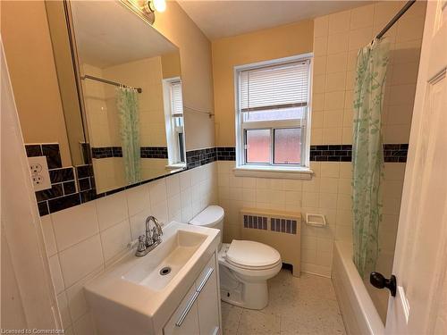 9-119 Macnab Street, Hamilton, ON - Indoor Photo Showing Bathroom