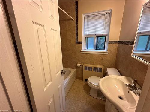 4-119 Macnab Street S, Hamilton, ON - Indoor Photo Showing Bathroom