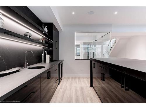 298 Strathcona Drive, Burlington, ON - Indoor Photo Showing Kitchen