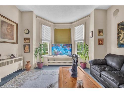 441 Barton Street, Stoney Creek, ON - Indoor Photo Showing Other Room