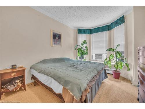 441 Barton Street, Stoney Creek, ON - Indoor Photo Showing Bedroom