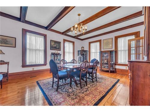 141 Mount Albion Road, Hamilton, ON - Indoor Photo Showing Dining Room