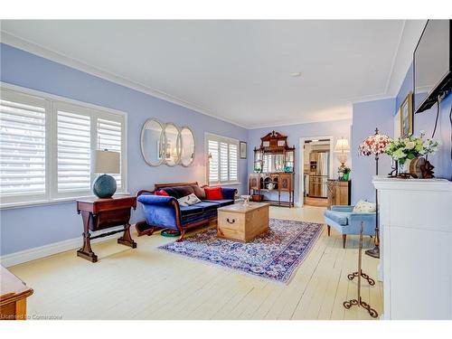 130 Main Street, St. Catharines, ON - Indoor Photo Showing Living Room