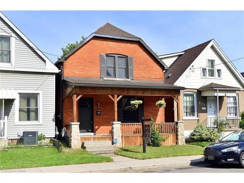 215 Rosslyn Avenue N, Hamilton, ON - Outdoor With Deck Patio Veranda With Facade