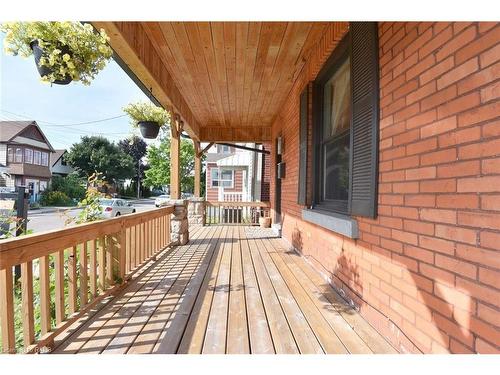 215 Rosslyn Avenue N, Hamilton, ON - Outdoor With Deck Patio Veranda With Exterior