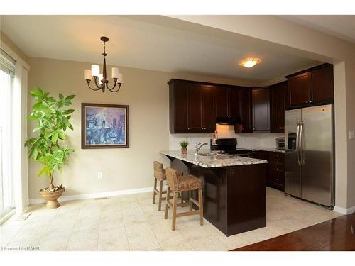 115 Emick Drive, Hamilton, ON - Indoor Photo Showing Kitchen