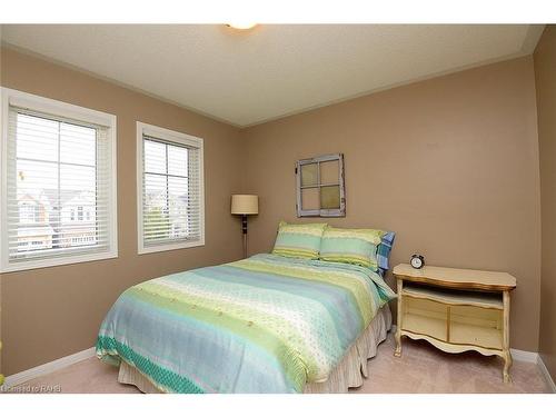 115 Emick Drive, Hamilton, ON - Indoor Photo Showing Bedroom