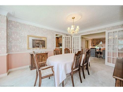 394 Scenic Drive, Hamilton, ON - Indoor Photo Showing Dining Room