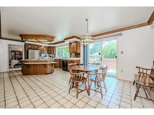 394 Scenic Drive, Hamilton, ON - Indoor Photo Showing Dining Room