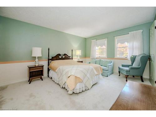 394 Scenic Drive, Hamilton, ON - Indoor Photo Showing Bedroom