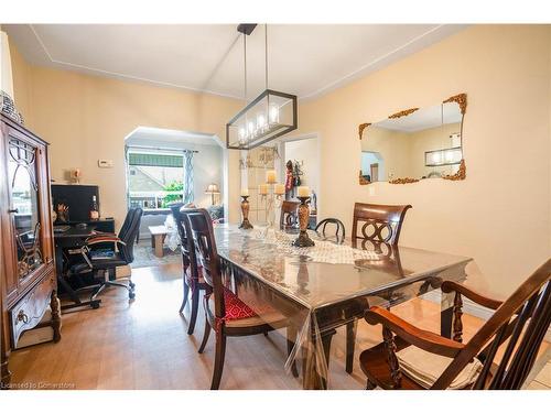 196 Avondale Street, Hamilton, ON - Indoor Photo Showing Dining Room