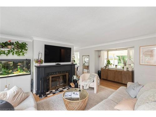 2 Mountain Brow Boulevard, Hamilton, ON - Indoor Photo Showing Living Room With Fireplace