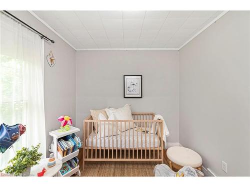 2 Mountain Brow Boulevard, Hamilton, ON - Indoor Photo Showing Bedroom