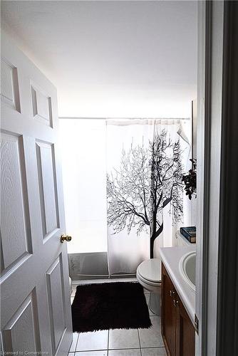 25-2373 King Street E, Hamilton, ON - Indoor Photo Showing Bathroom