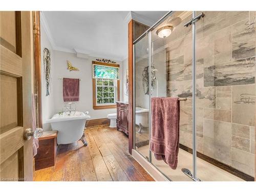 1549 Thompson Road E, Waterford, ON - Indoor Photo Showing Bathroom