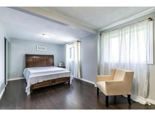 M7-444 Stone Church Road W, Hamilton, ON - Indoor Photo Showing Bedroom