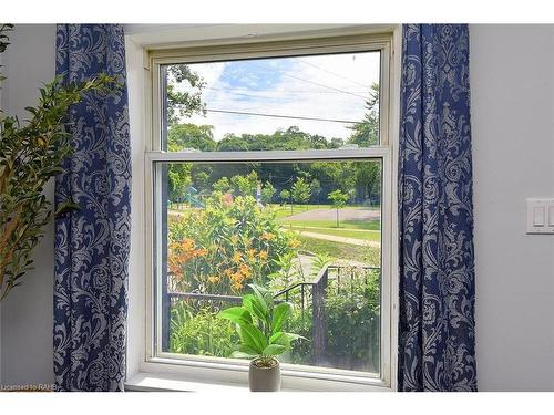 40 Mcmurray Street, Brantford, ON - Indoor Photo Showing Other Room