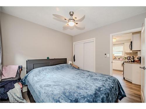 58 Mildred Avenue, St. Catharines, ON - Indoor Photo Showing Bedroom