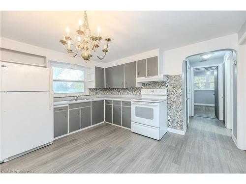 58 Mildred Avenue, St. Catharines, ON - Indoor Photo Showing Kitchen