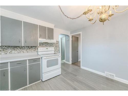 58 Mildred Avenue, St. Catharines, ON - Indoor Photo Showing Kitchen