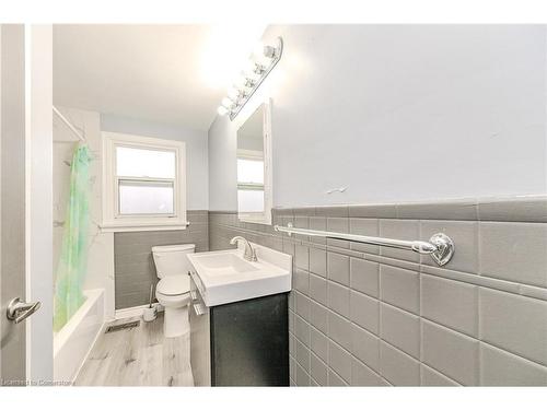 58 Mildred Avenue, St. Catharines, ON - Indoor Photo Showing Bathroom