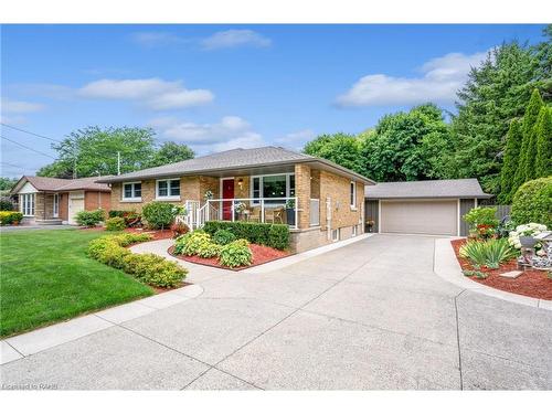 5 Pine Street, Niagara-On-The-Lake, ON - Outdoor With Deck Patio Veranda With Facade