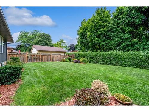 5 Pine Street, Niagara-On-The-Lake, ON - Outdoor With Backyard